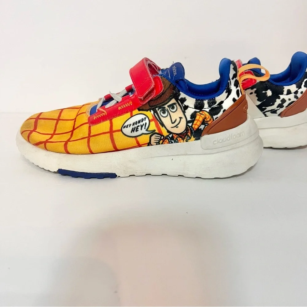 Adidas x Disney Racer Toy Story Woody Sneaker Shoes TR21 Youth Kids Size 2